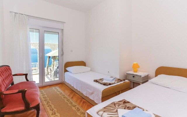 Stunning Home in Stanici With Wifi and 3 Bedrooms