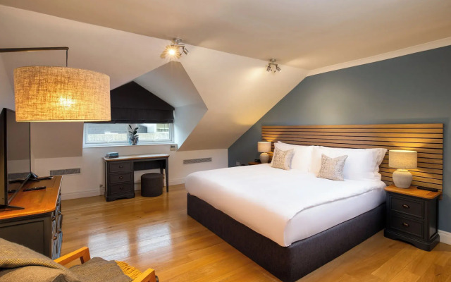 Monarch House Serviced Apartments