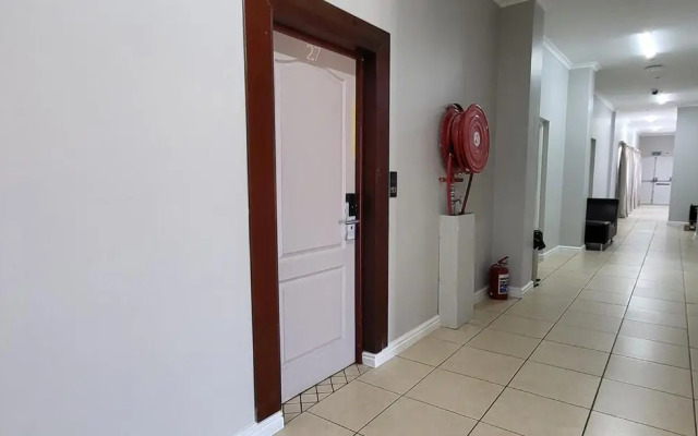 Shalimar Gardens Hotel