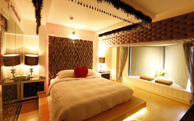 We Love Hotels