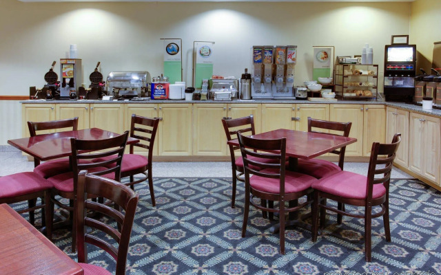 Country Inn & Suites by Radisson, Brockton (Boston), MA