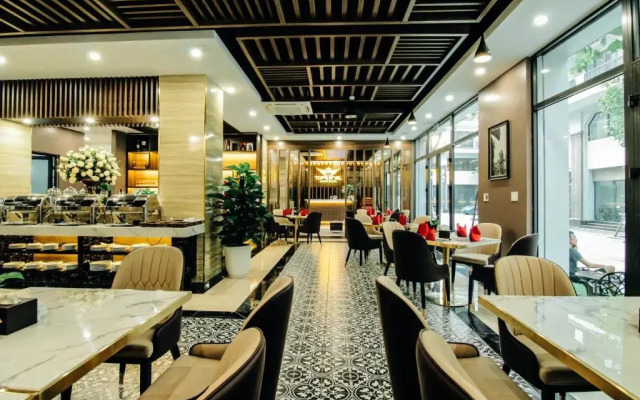 Top One Halong Hotel