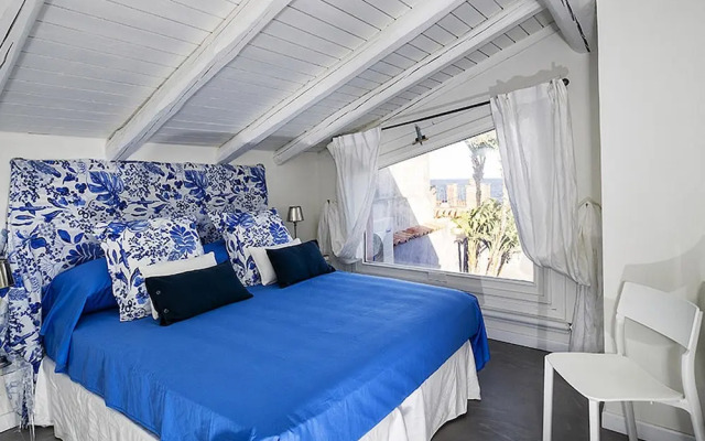 Luxurious Holiday Home in Acireale with Hot Tub