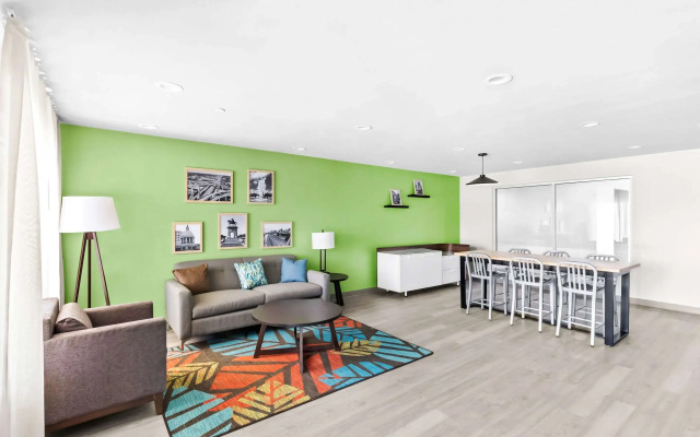 Woodspring Suites South Houston Hobby