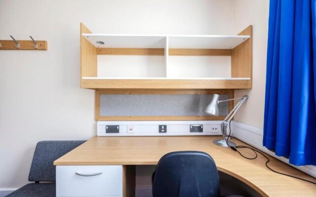 Ensuite Rooms at Westminster Hall-OXFORD - Campus Accommodation