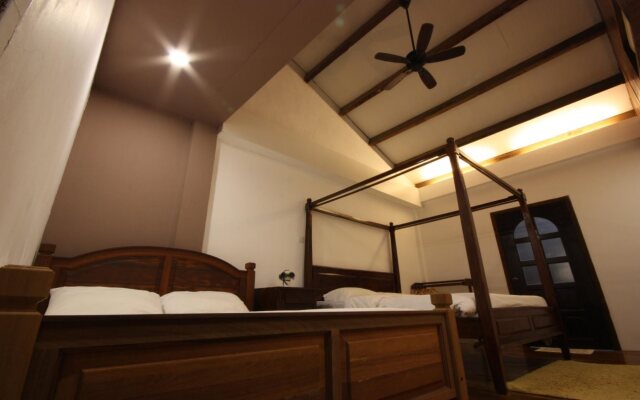 Pavilion Coffee Guesthouse