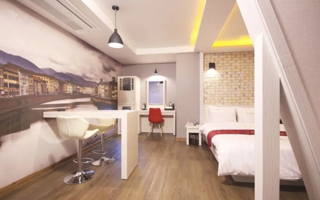 Jeonju Sanjeongdong Kan