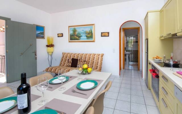 Dora I Studio - Cozy With bay View