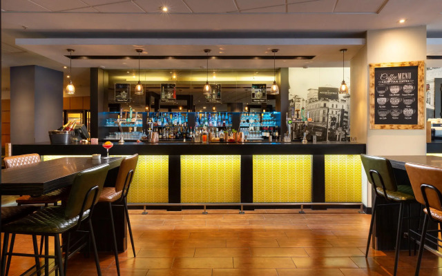 Novotel London West