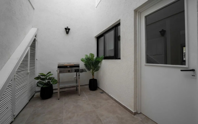 Fliphaus Serrano 1100