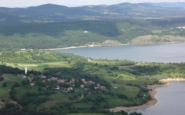 Mihaela Lake Retreat