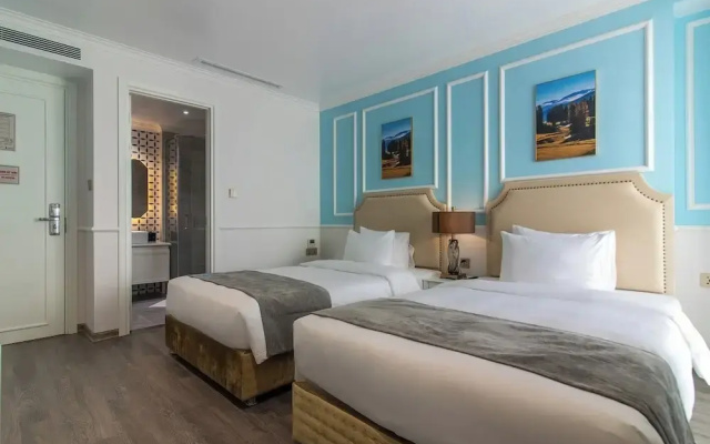 La Vague Hotel