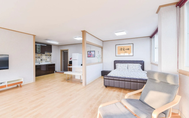 Canada Sunset Village