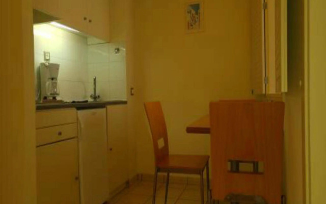 Athineon Hotel