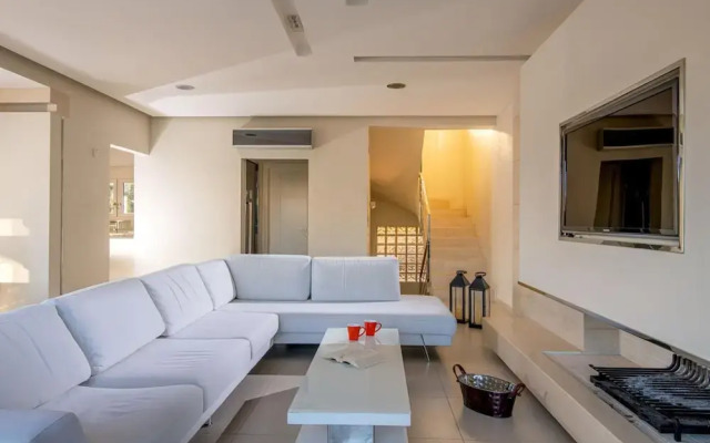 Luxury Villa Alba by Estia