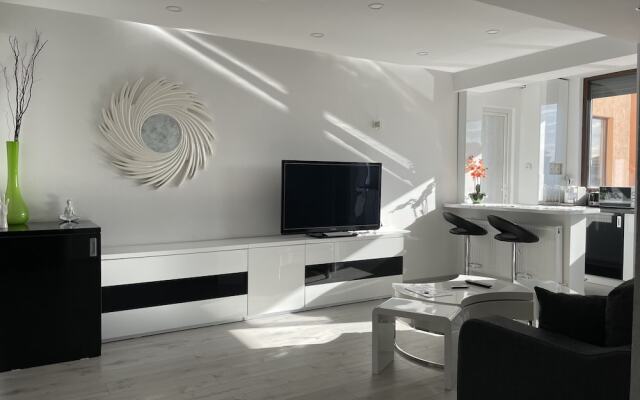 Luxury Apartment Militari Residence M3