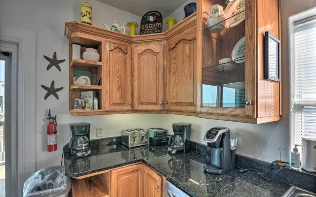 Bayfront Fishing Pier: Galveston Island Home!