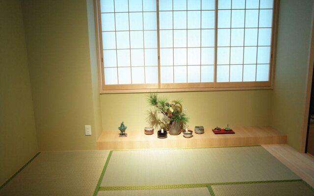 bnb+ SHINJYUKU Yotsuya Ikebana Okina - Hostel