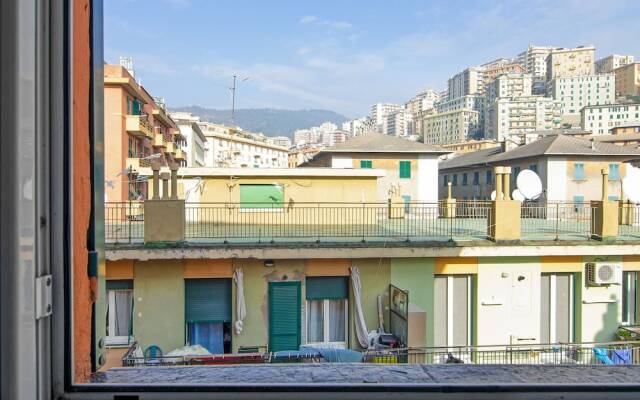 Homely Apartment in Genova with Sea nearby