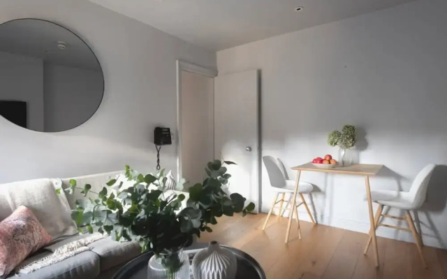 St Catherine s Hospital - Superior Apartment