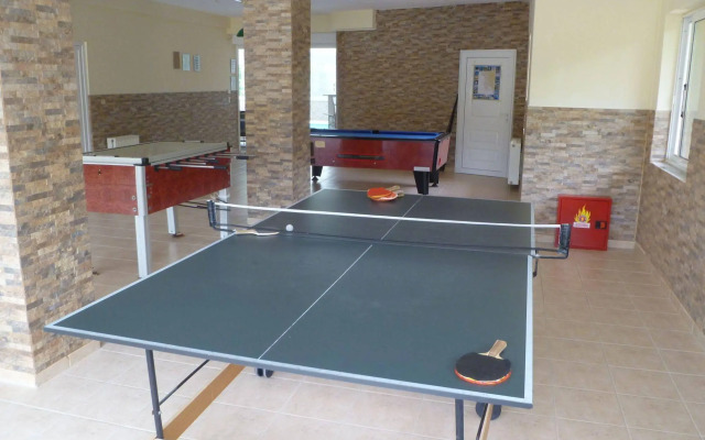 Anilio Plaza