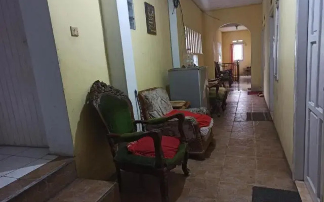 OYO Life 91339 Pondok Kost Aulia Syariah