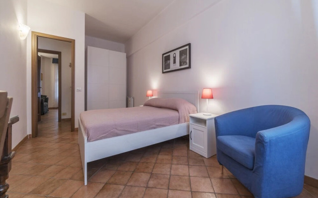 San Lorenzo Roomy Apartment