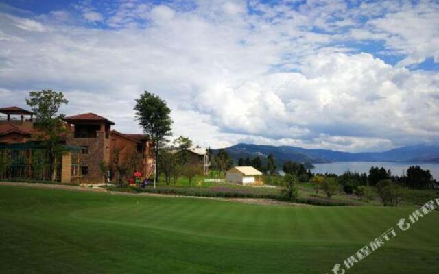 Qunyinghui Holiday Hotel