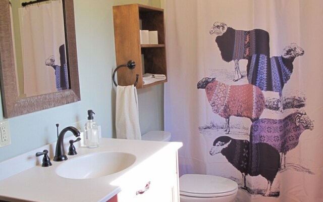 Fat Sheep Farm & Cabins