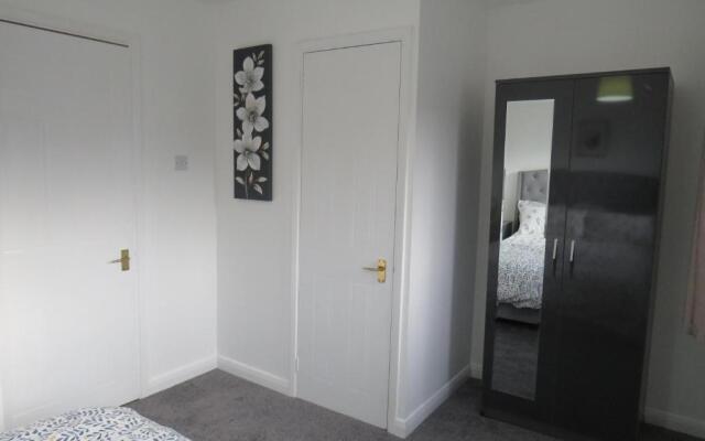 Remarkable and Perfect 3 Bed House in Nottingham