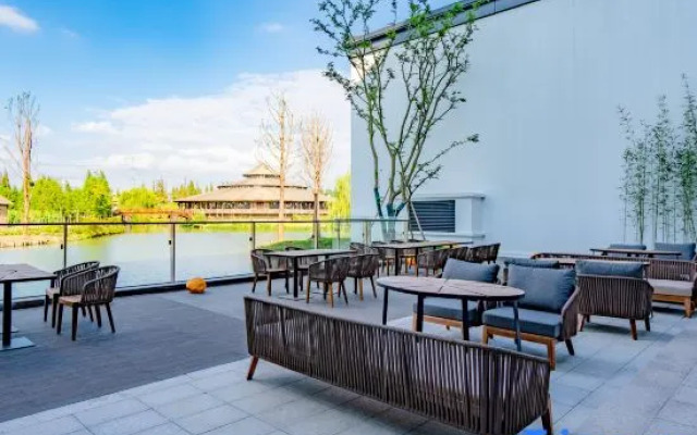 Arcadia Village Hotel