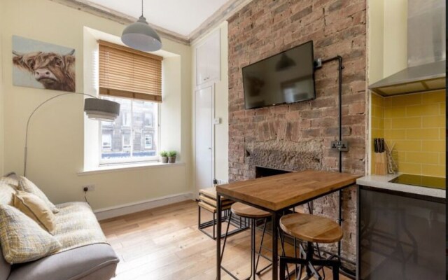 Lovely 1-bedroom Apt near Leith and City Centre