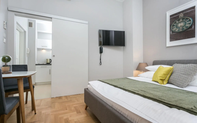 Venetian House Market Square Aparthotel