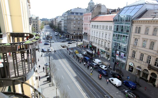 Dfive Apartments - Synagogue