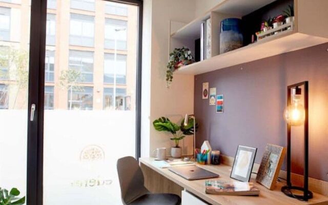 Stylish Rooms and Studios - COVENTRY - Campus Accommodation