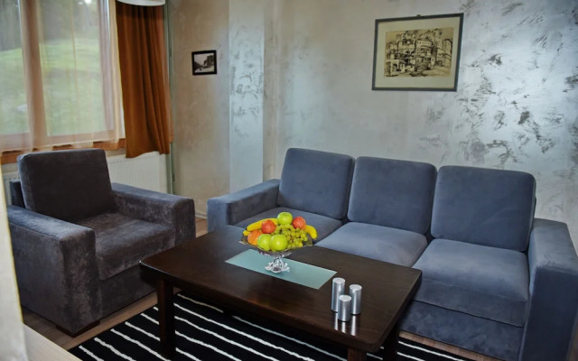 Forest Nook Aparthotel