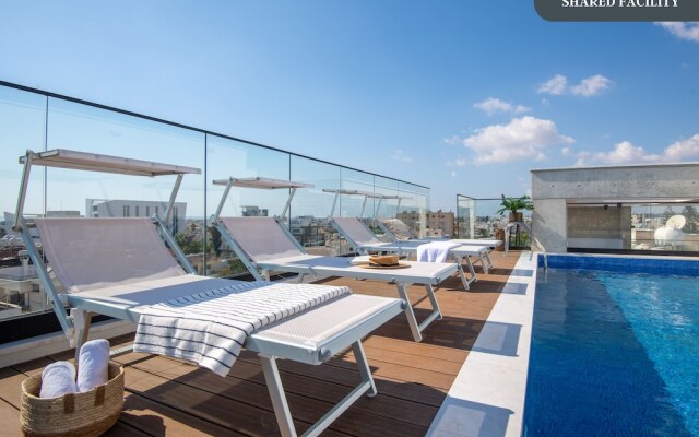 Sanders Crystal 1 - Large 4-bdr Penthouse With Shared Pool