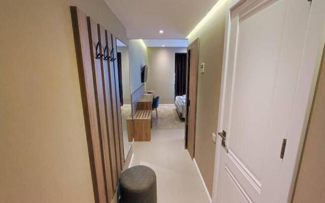 Leo Group BEST STUDIO 2307 Alliance Palace