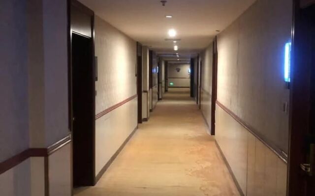 Yi Jiangnan Holiday Hotel