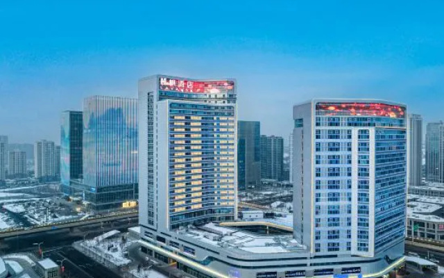 Lavande Hotel (Urumqi High Speed Rail Station) – Outside – Urumqi