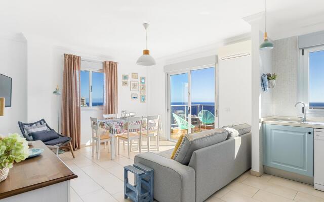 Boutique loft with BBQ terrace and ocean views