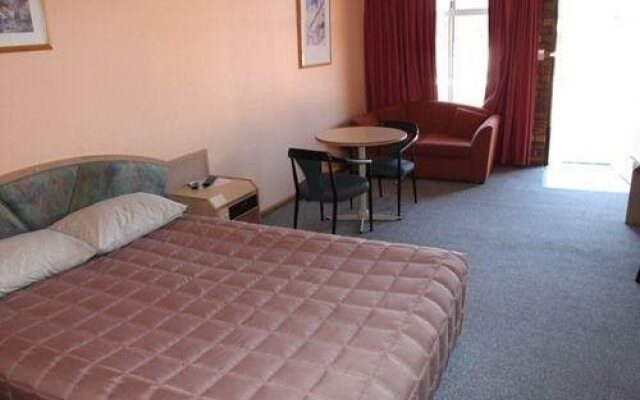 Nandewar Motor Inn