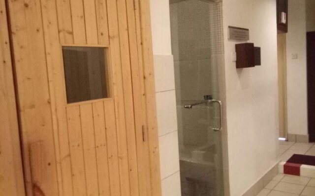 Luxy Service Suites At Times Square