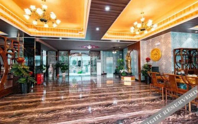 西双版纳景洪隆泰花园酒店(告庄星光夜市店)