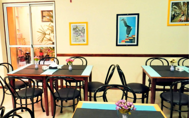 Buenos Aires Inn Hotel
