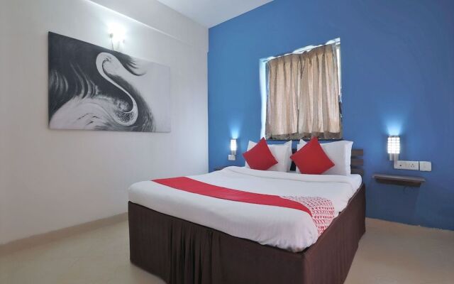 OYO 3305 Royale Assagao