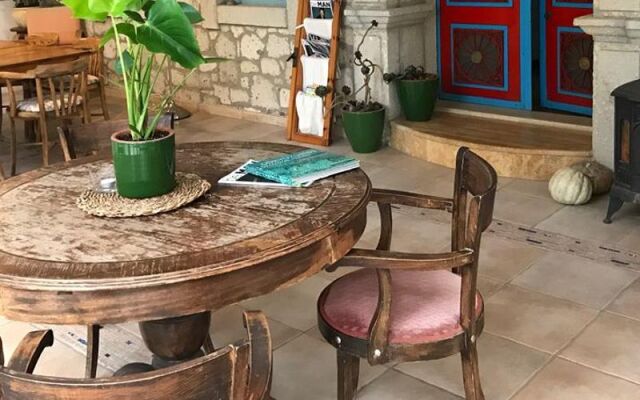 Zeytin Konak Otel