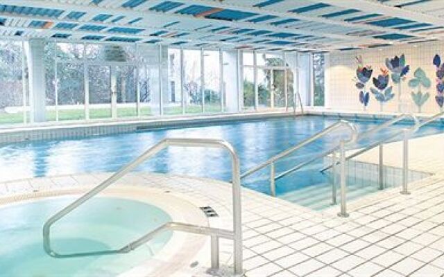 Maraini Resort