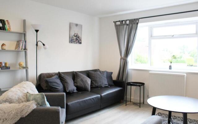 Low Cost, 4 Bed with Parking 09