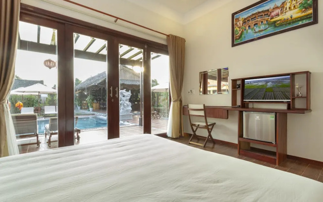 Ha My Beachside Villa Hoian